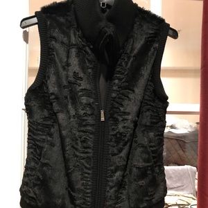 Schultz fur vest